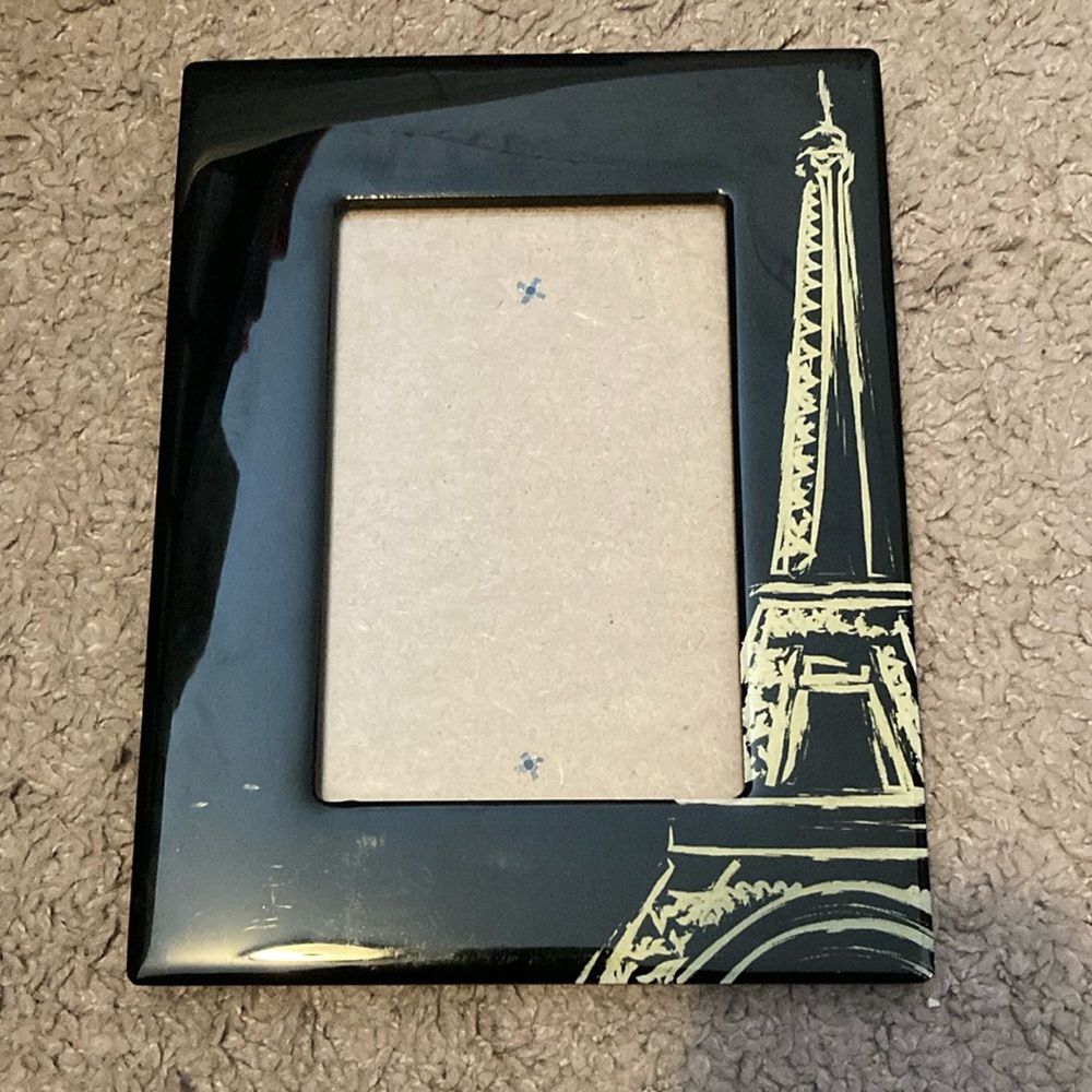 Black Eiffel Tower picture frame